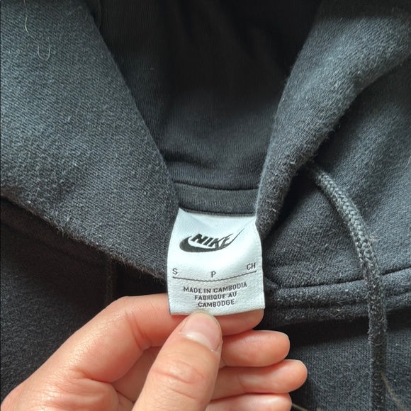 Nike black Hoodie with White Logo - Picture 2 of 3